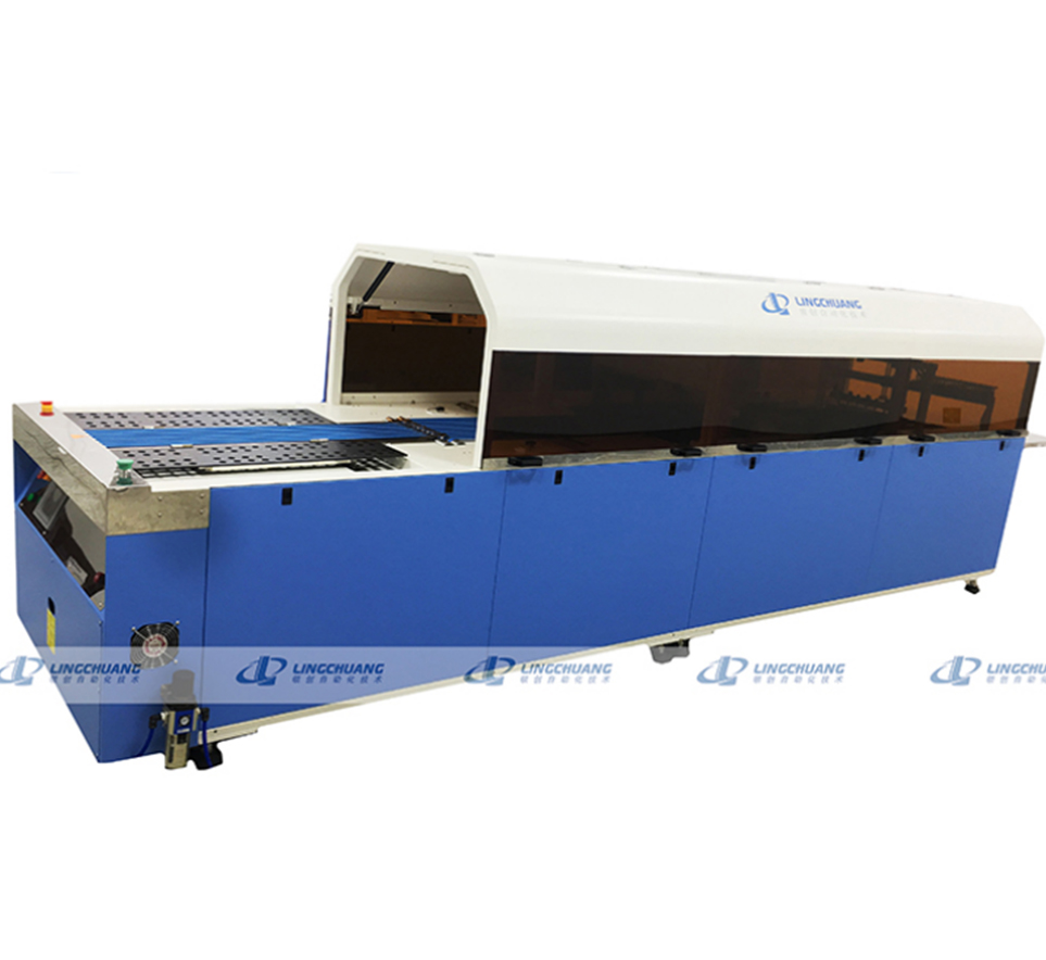 全自动包装机厂家经营与管理是平行的